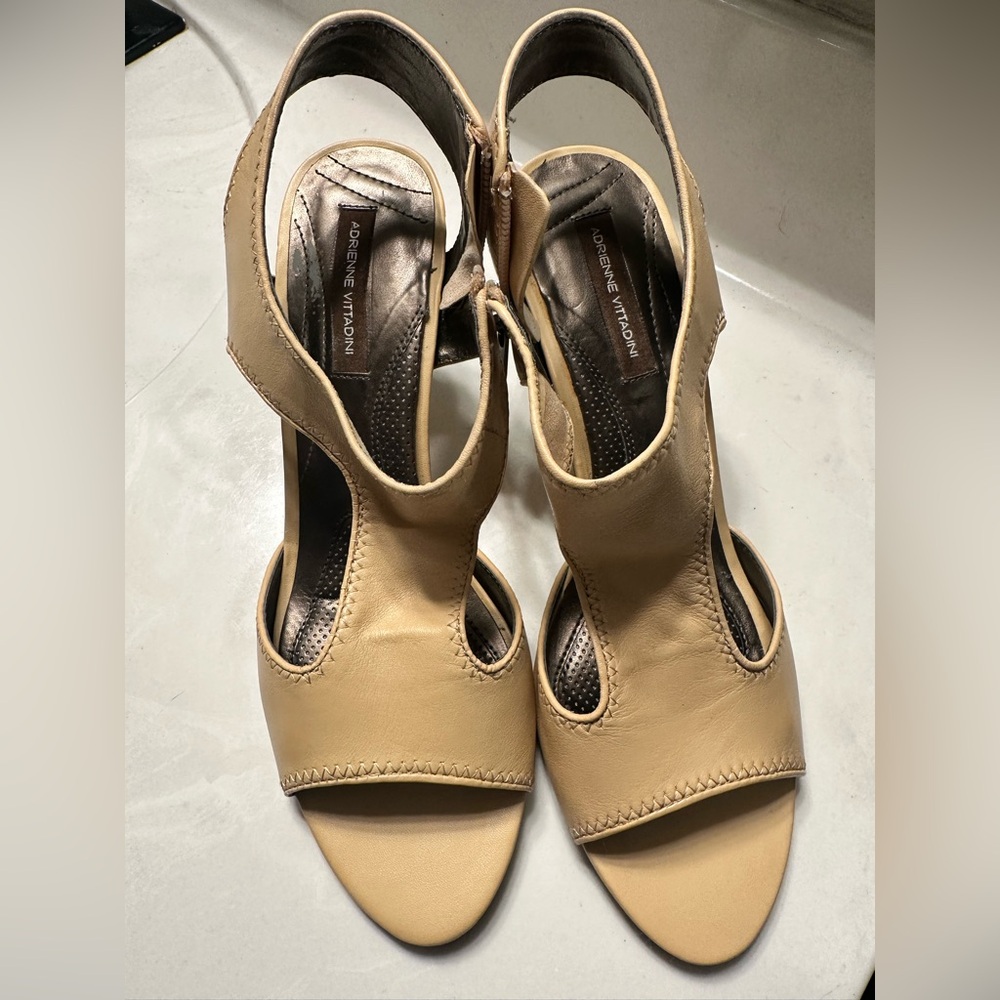 Adrienne Vittadini Beige Heeled Sandals size 10